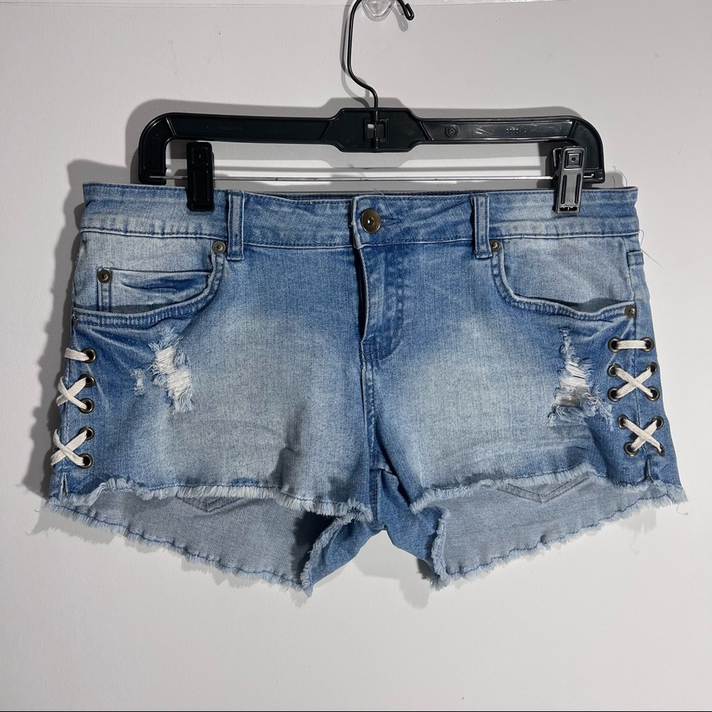 Billabong Junior size L or 11